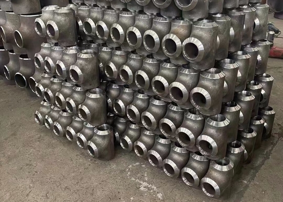 Astm A234 Karbon Çelik Azaltma Tee Gaz Petrol Yağı St35.8