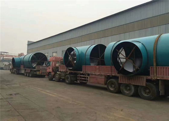 24&quot; Kaynaklı Boru Ek Parçaları Karbon Çelik Eşit Tee / Tee Azaltma Asme Astm A234 Wpb