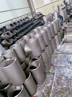 ASTM A234 Paslanmaz Çelik Tee Sch40 Sch80 50mm 100mm 1000mm Kumlama